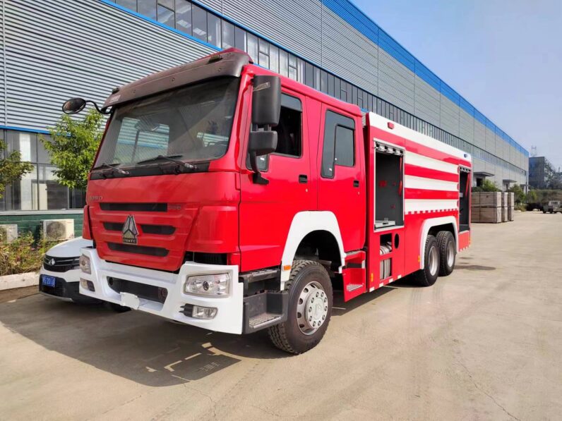 12.3m³/12300L ناقلة مياه الإطفاء الفائقة