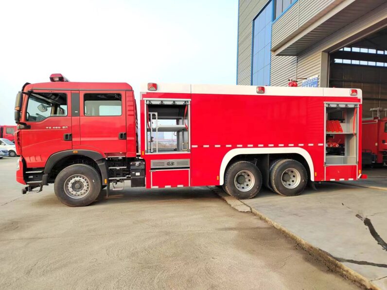 8m³/8100L ناقلة مياه الإطفاء العملاقة